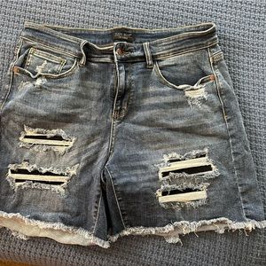 Plus Size Judy Blue shorts!